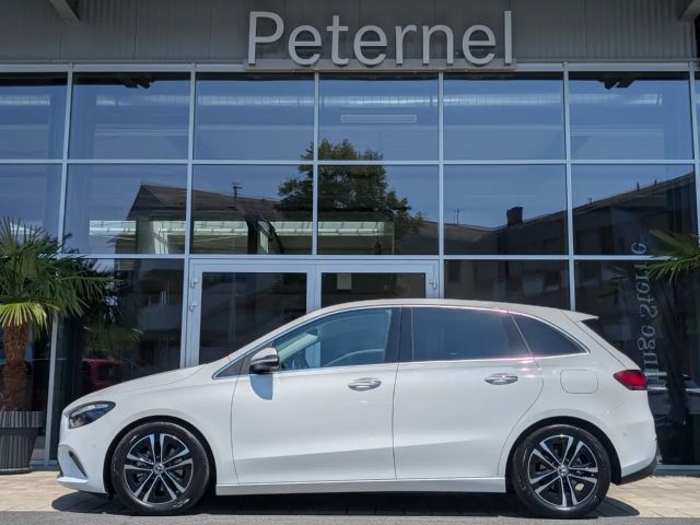 Mercedes-Benz B 180 Progressive Sedan