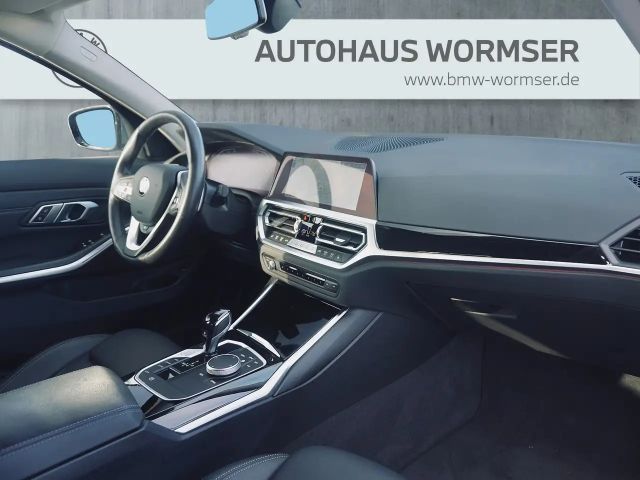 BMW 320 320d Sport Line Touring xDrive