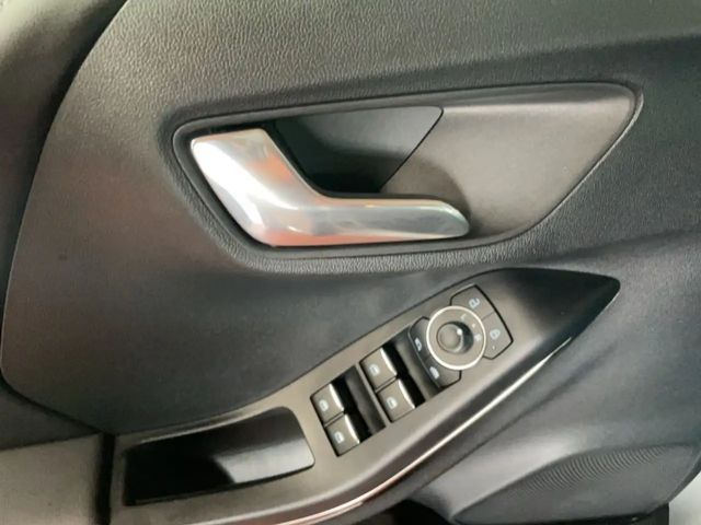 Ford Puma EcoBoost Titanium