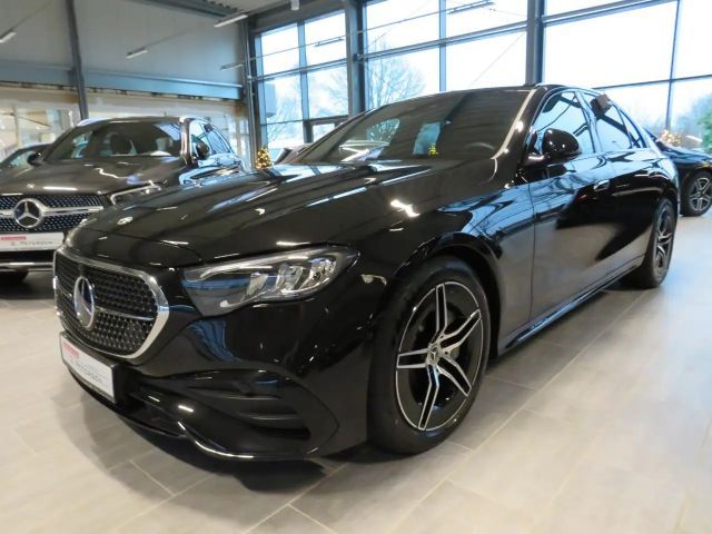 Mercedes-Benz E 220 AMG Line E 220 d Sedan