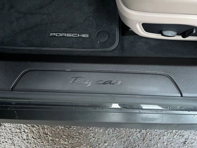 Porsche Taycan Servo+,Privacy,Head-Up,PDLS+