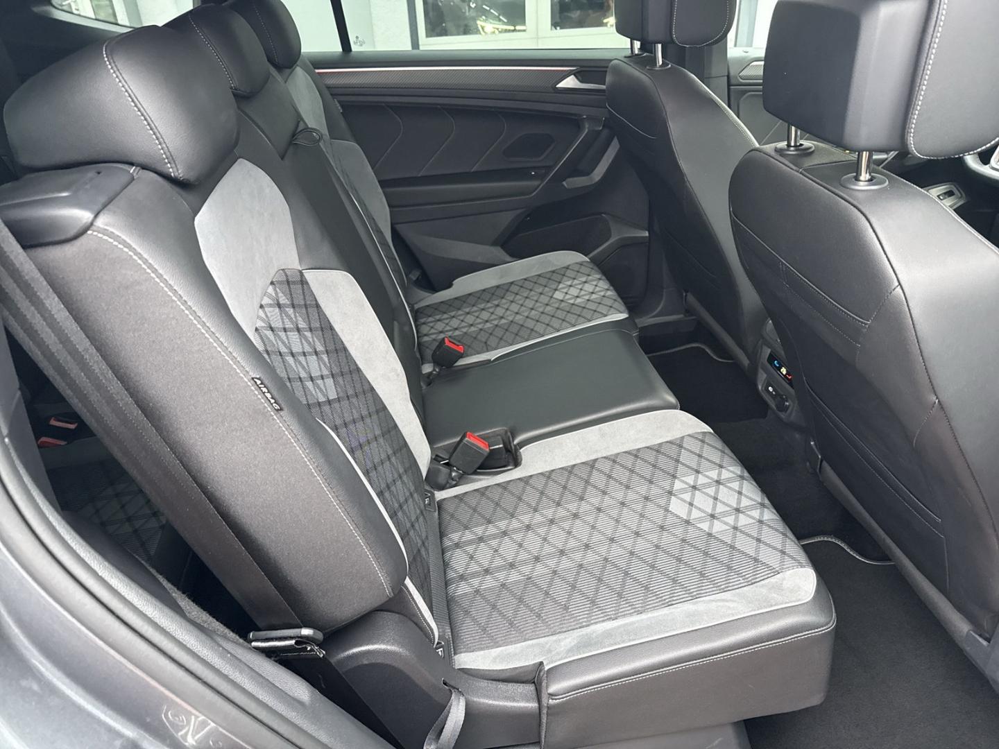 Volkswagen Tiguan Allspace DSG R-Line Style