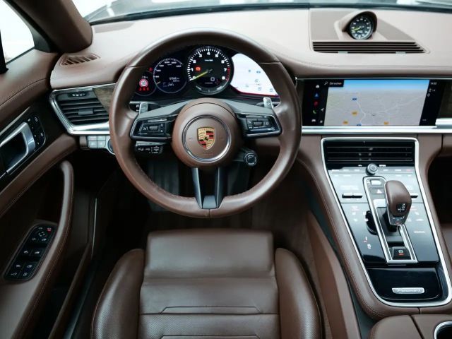 Porsche Panamera 4 E-Hybrid