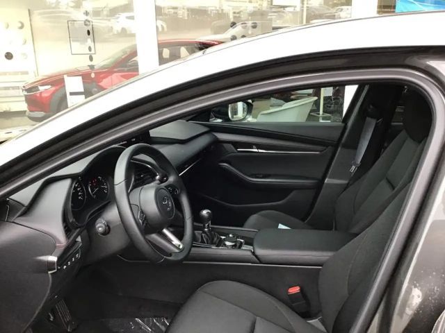 Mazda 3 2.5L SkyActiv e-Skyactiv