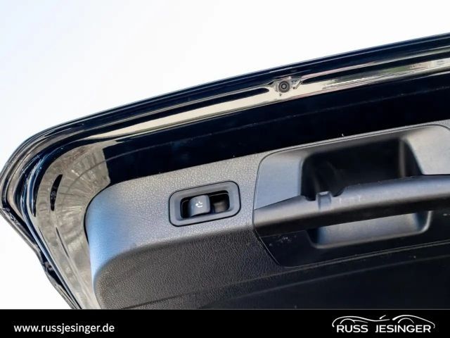 Mercedes-Benz GLB 220 4MATIC GLB 220 d Style