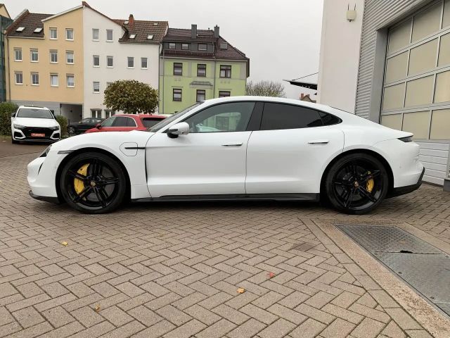 Porsche Taycan S Turbo