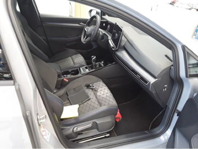 Volkswagen Golf 1.5 TSI R-Line Variant