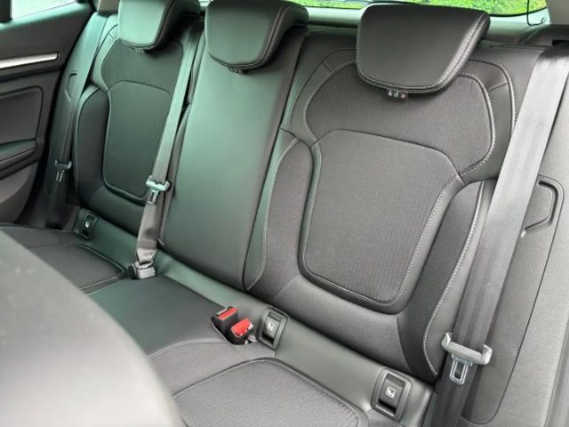 Renault Megane Hybrid Techno