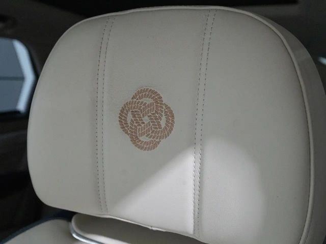 Bentley Bentayga EWB Azure Riviera Edition *Unique*