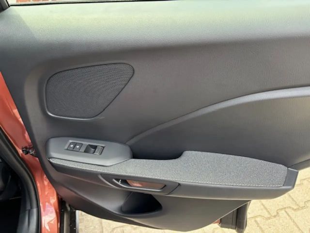 Lexus LBX 1,5 Hybrid Automatik FWD 5Trg. mit Komfort Paket