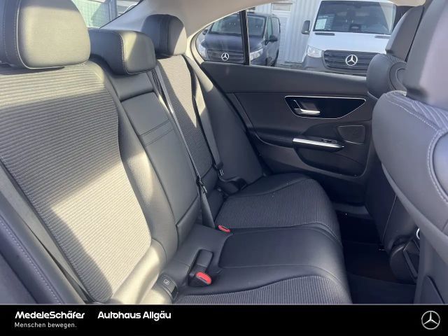 Mercedes-Benz C 300 AVANTGARDE C 300 d Sedan