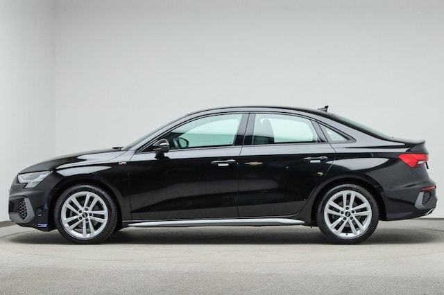 Audi A3 35 TDI S-Line S-Tronic Sedan