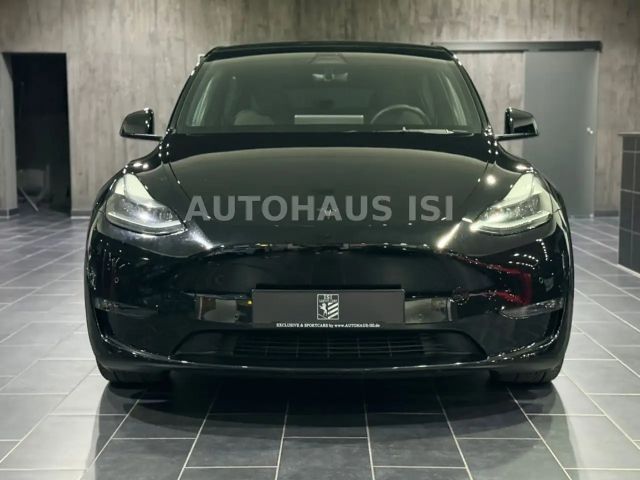 Tesla Model Y AWD Dual Motor Performance