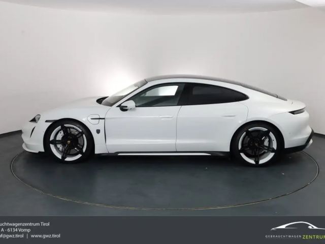 Porsche Taycan Turbo