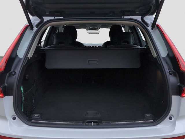 Volvo XC60 AWD Dark Plus