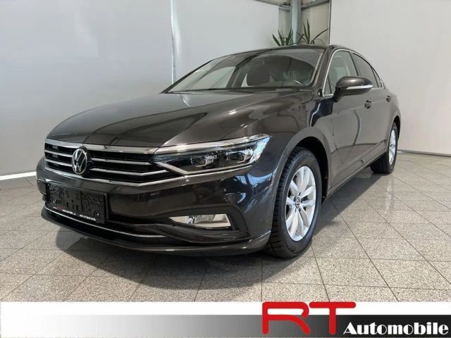 Volkswagen Passat ''Rückfahrkamera, Abstandstempomat''