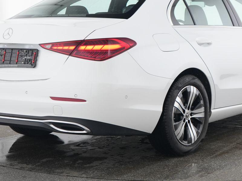 Mercedes-Benz C 180 AVANTGARDE Sedan