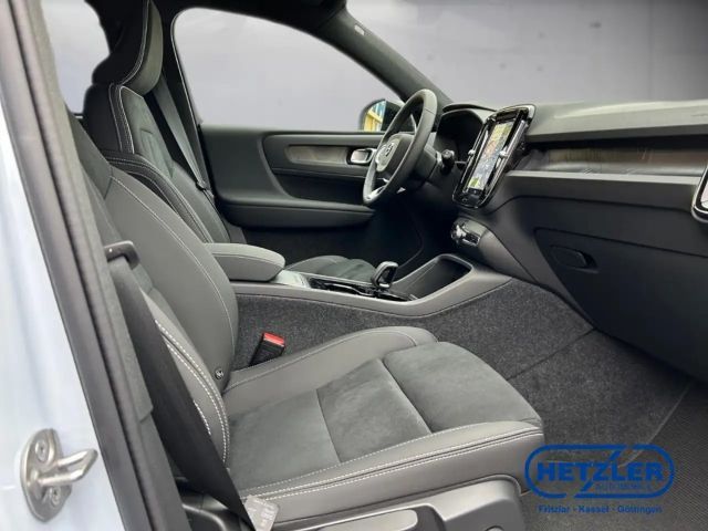 Volvo XC40 AWD Plus Recharge Twin Engine