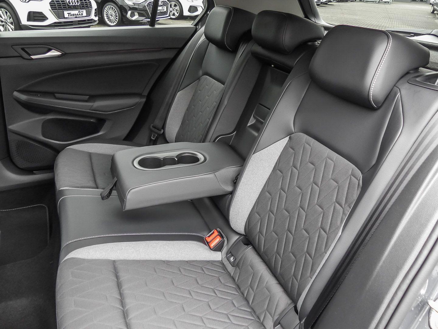 Volkswagen Golf 1.5 eTSI Life