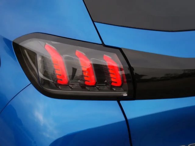 Peugeot E-208 Alluer Elektromotor 136 - 1.Hand/Rückfahrkamera