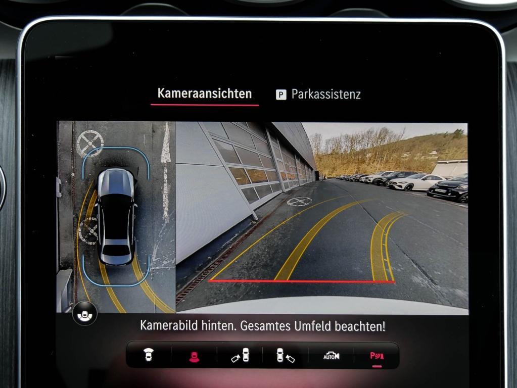 Mercedes-Benz C 200 AMG Line Sedan