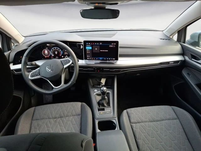 Volkswagen Golf Life Variant