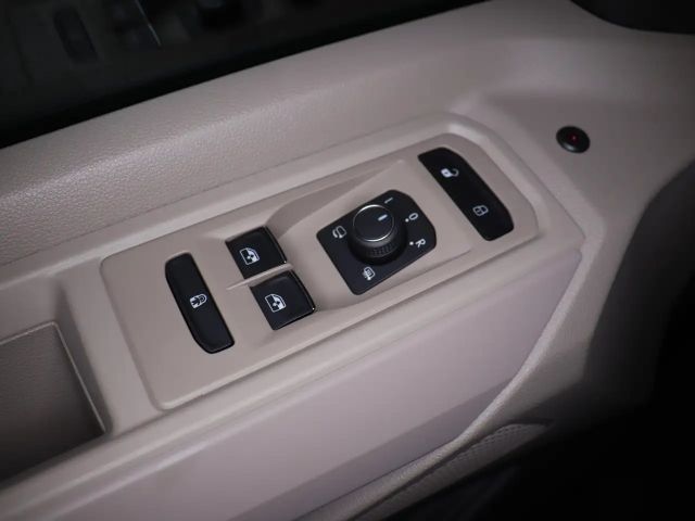 Volkswagen Multivan 2.0 TSI DSG Lang T7