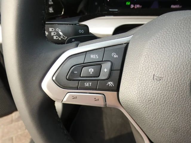 Volkswagen Golf DSG Life Variant