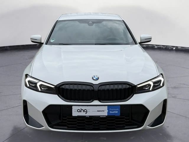 BMW 320 320d M-Sport Sedan xDrive
