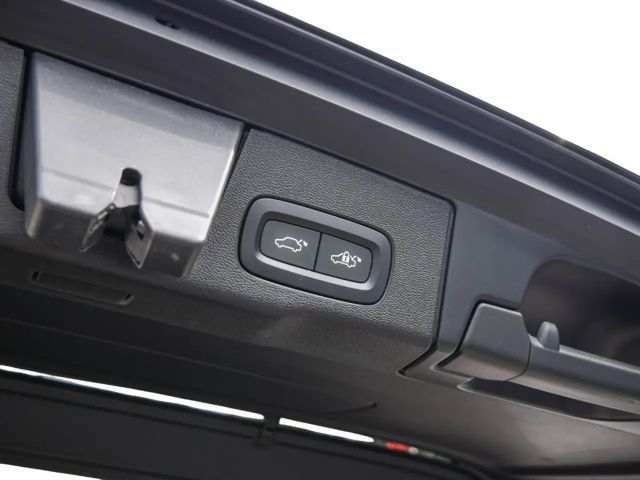 Volvo XC60 AWD Momentum