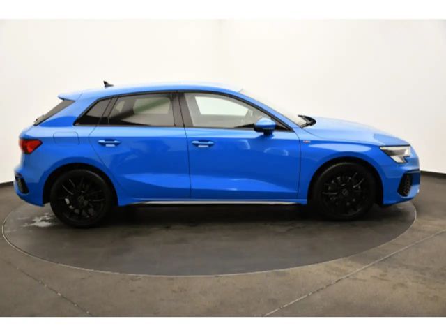 Audi A3 40 TFSI Quattro S-Tronic Sedan