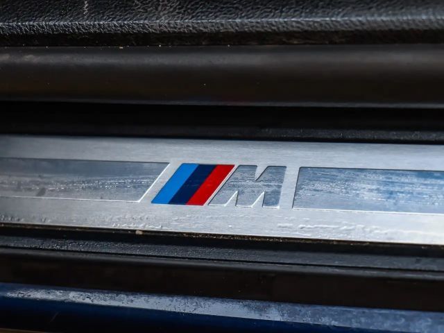 BMW 320 320e M-Sport Sedan