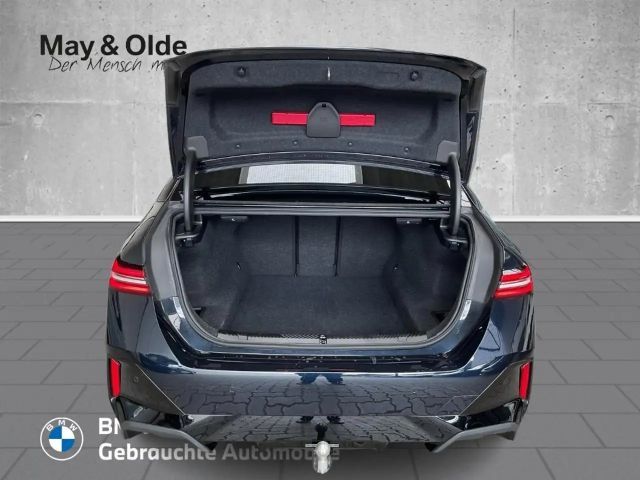 BMW 520 520i M-Sport Sedan