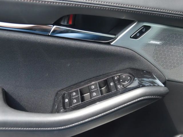 Mazda 3 Exclusive-line