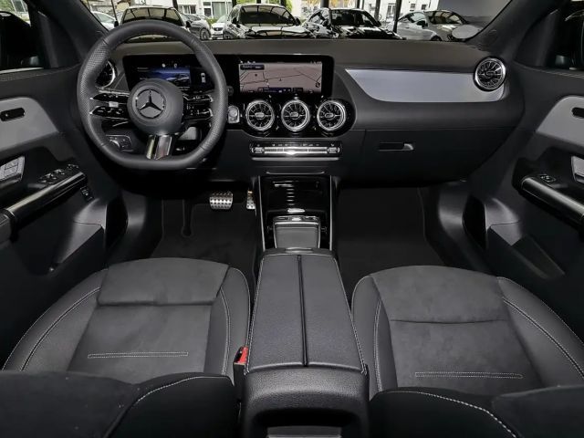 Mercedes-Benz GLA 200 AMG Line