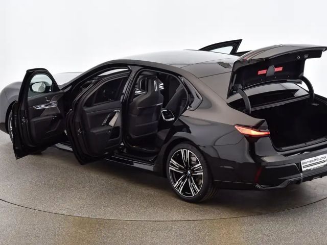 BMW 740 740d M-Sport Sedan xDrive