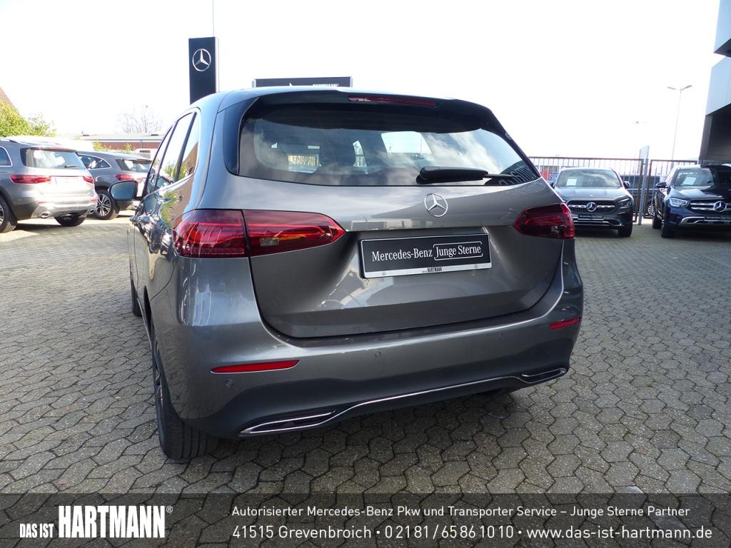 Mercedes-Benz B 200 Progressive Sedan