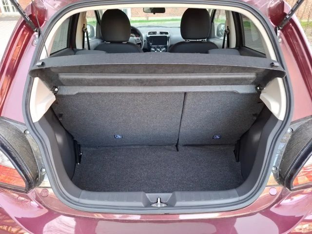 Mitsubishi Space Star Star