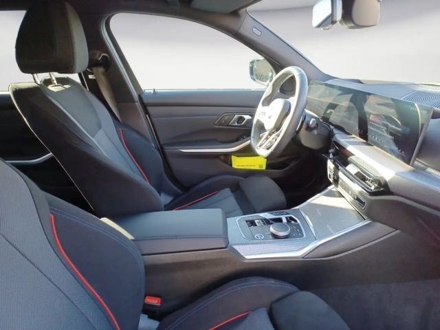 BMW 320 320i M-Sport Sedan