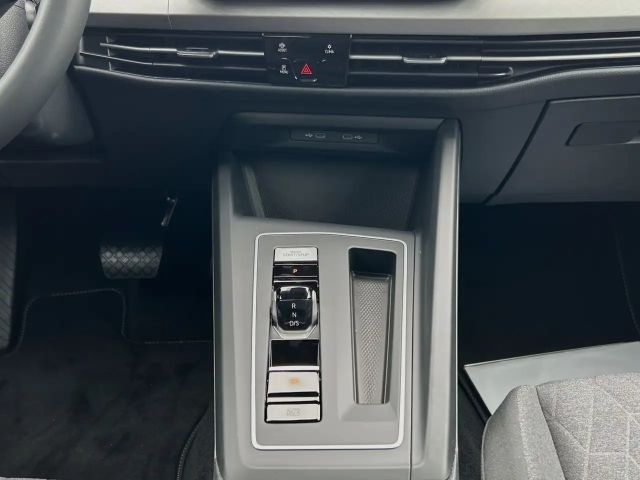 Volkswagen Golf 1.5 TSI DSG Life Variant