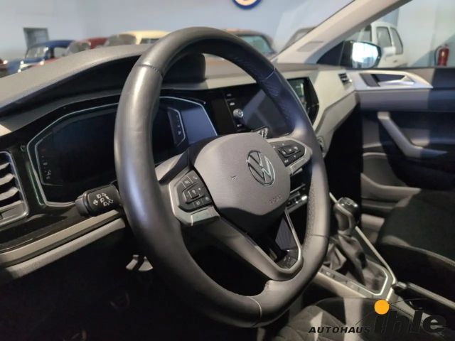 Volkswagen Polo IQ.Drive Move