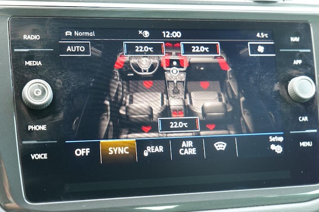 Volkswagen Tiguan 2.0 TDI DSG R-Line Style