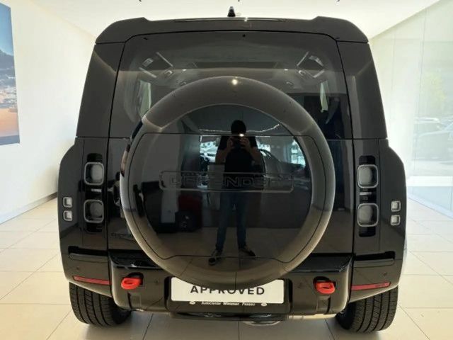 Land Rover Defender 110 Black Pack D300