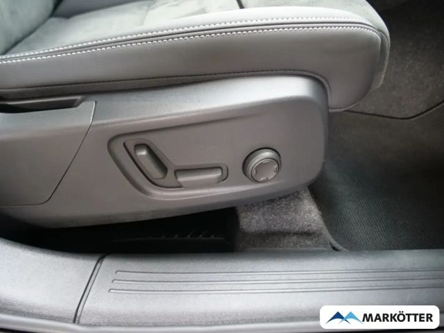 Volvo XC40 Dark Plus Recharge T5