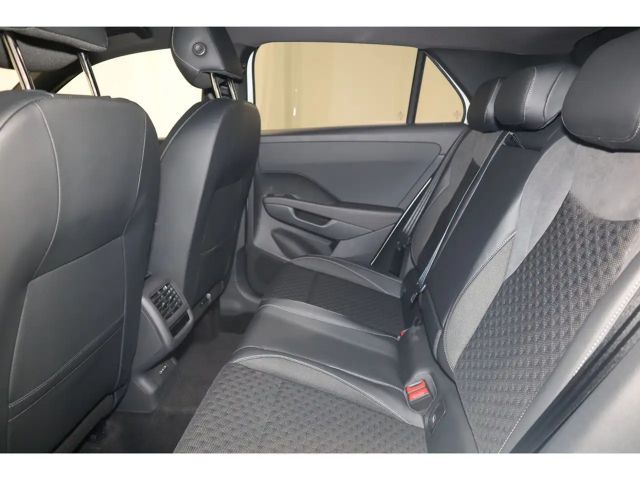 Volkswagen T-Roc 1.5 eTSI IQ.Drive R-Line Style