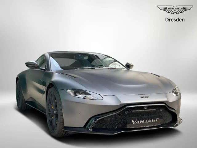 Aston Martin V8 V8