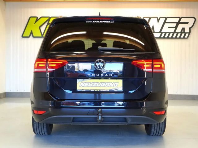 Volkswagen Touran 1.5 TSI DSG