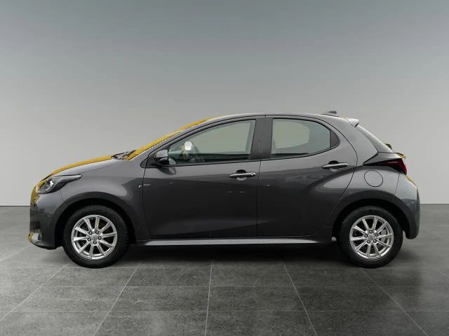 Toyota Yaris Active Hatchback