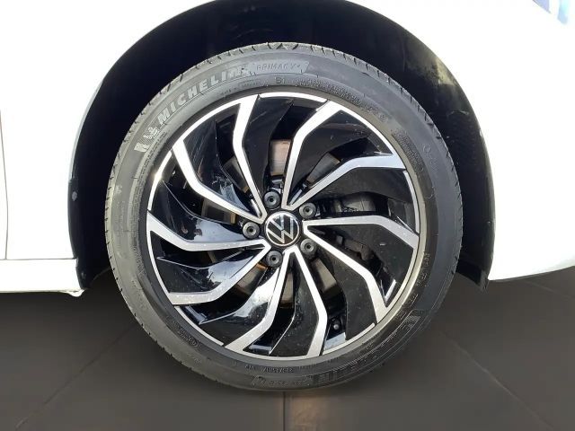 Volkswagen Golf 2.0 TSI DSG Golf VIII Style