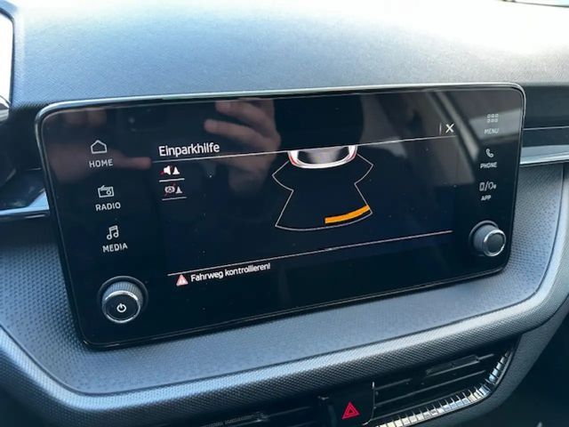 Skoda Fabia Essence PDC;CARPLAY;FSE;LED